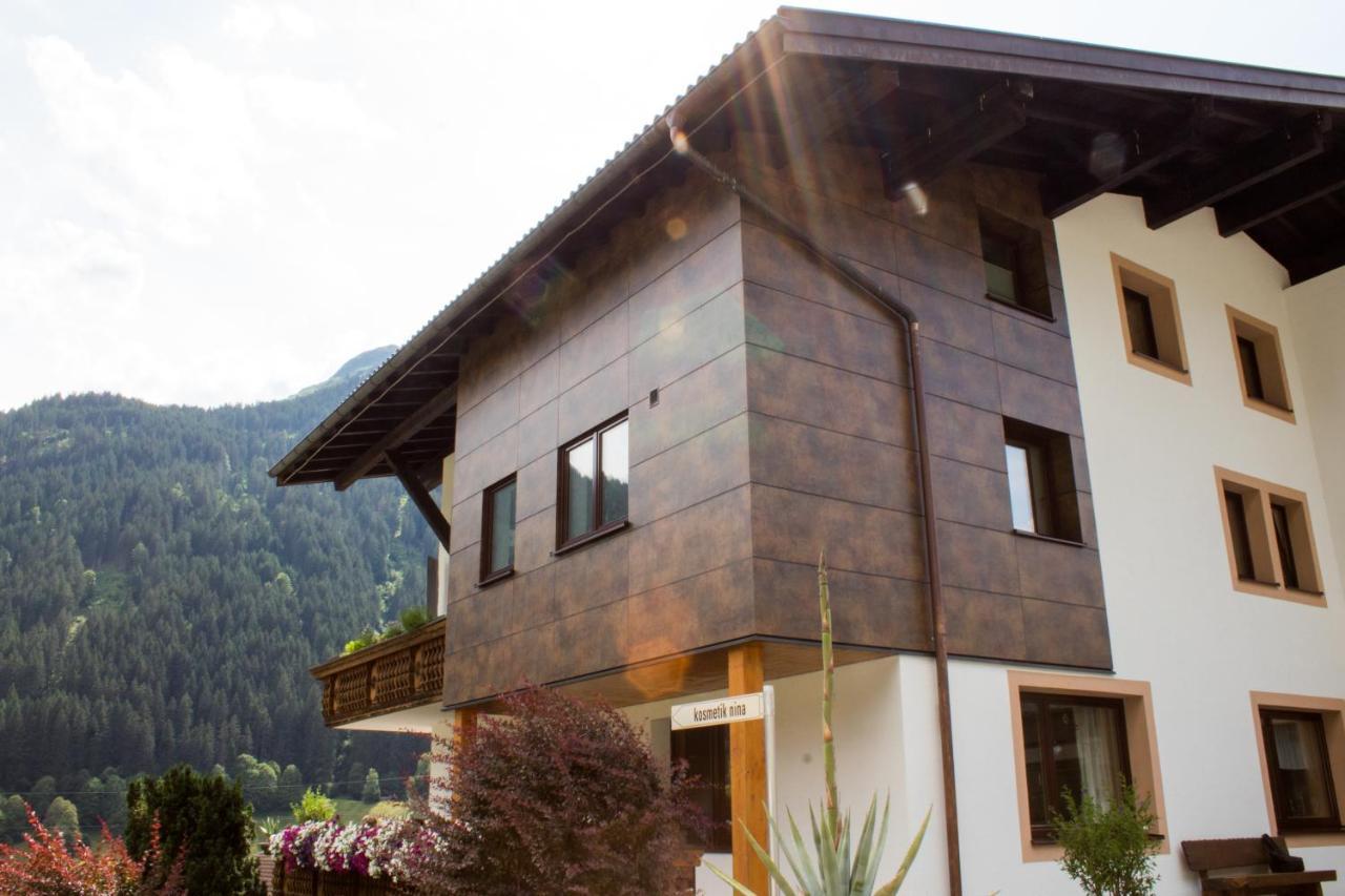 Haus Ganeu Lägenhet Gaschurn Exteriör bild